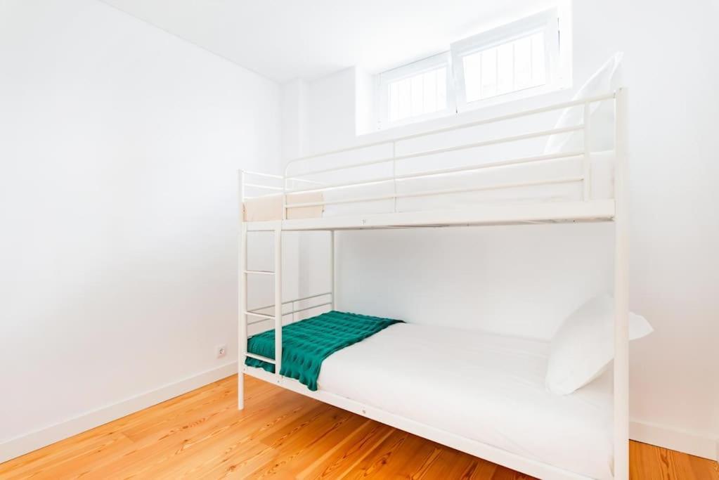 Apartment Oeiras Spacious And Coastal Flat