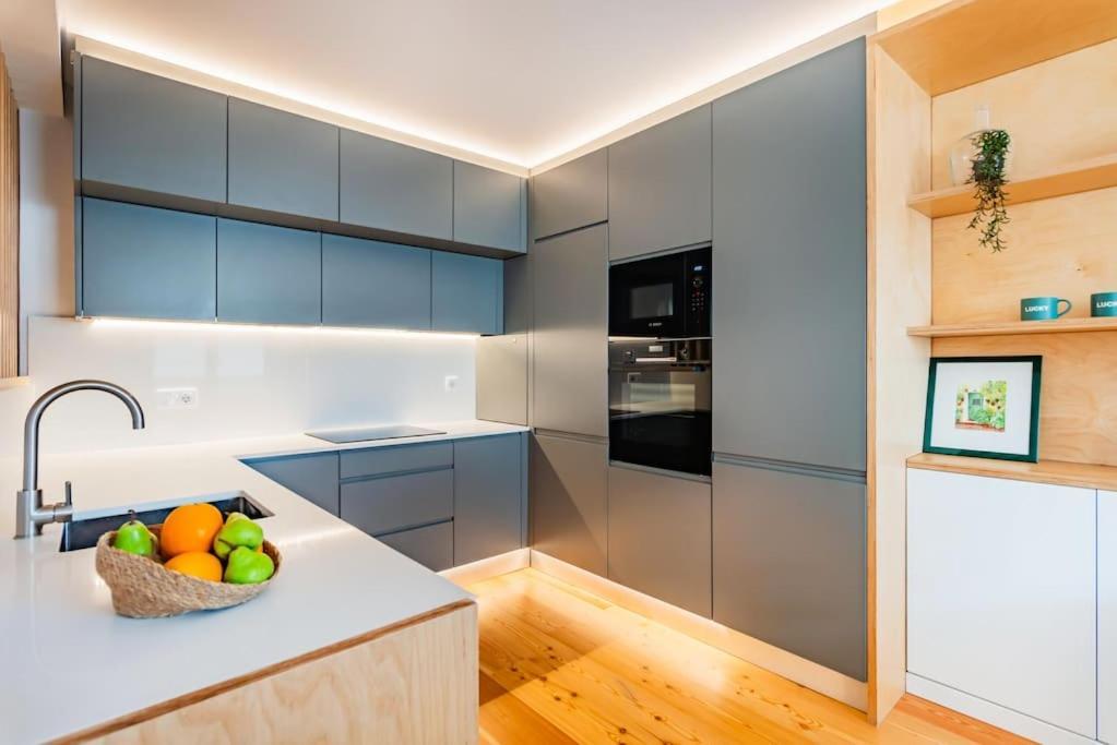Oeiras Spacious And Coastal Flat Apartment Paco de Arcos