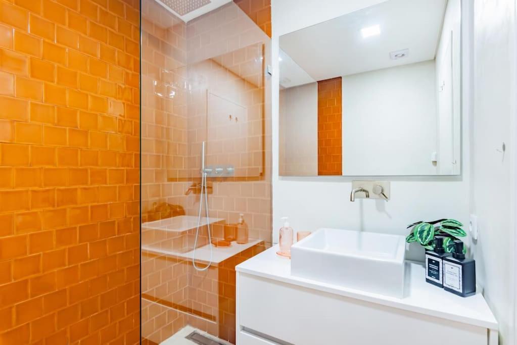 Apartment Oeiras Spacious And Coastal Flat Paco de Arcos
