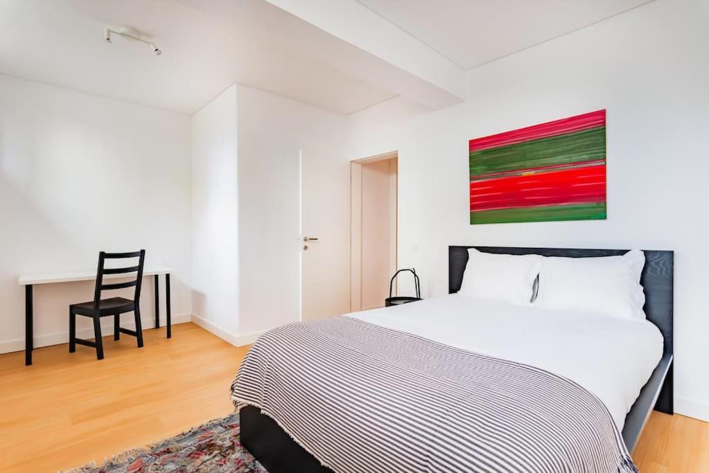 Oeiras Spacious And Coastal Flat Apartment Paco de Arcos